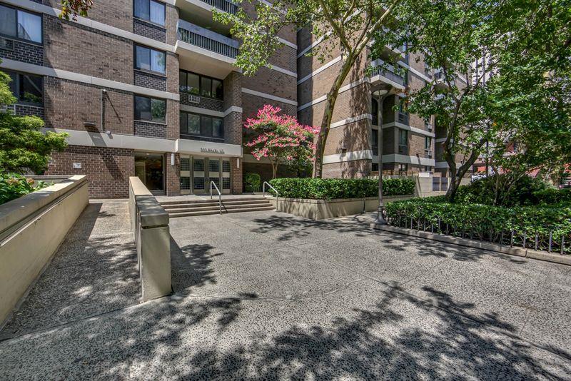 333 Pearl Street 8J Seaport District New York NY 10038